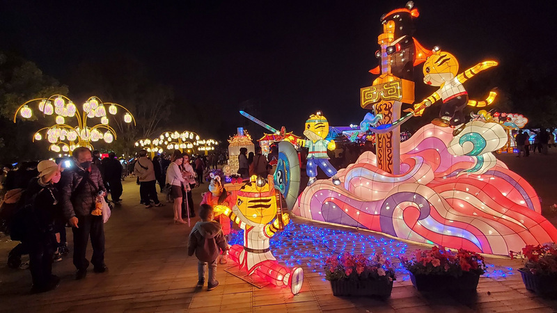 Nakakaakit ng turismo ang mga lantern festival sa Southern Taiwan