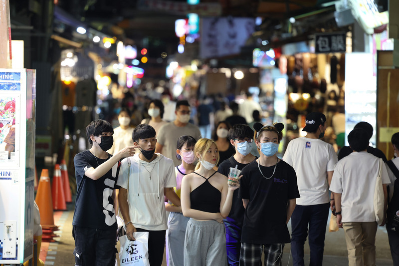 Halina't Maglibang tayo sa Shilin Night Market at iba pa!
