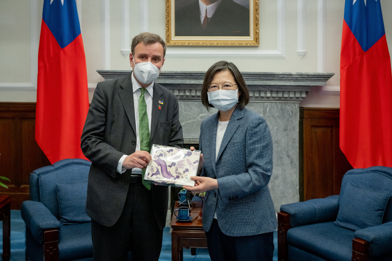 Taiwan upang bumuo ng mas nababanat na pandaigdigang supply chain kasama ang UK