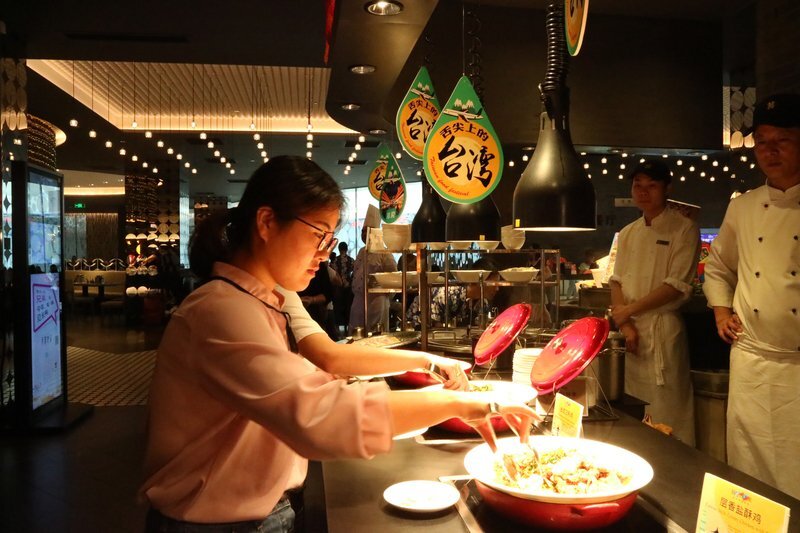 Tara sa Eat All You Can - Buffet Restaurant