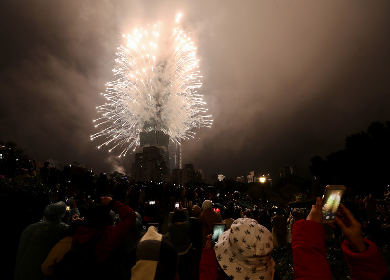 Inaasahang tataas ang kaso ng COVID-19 ngayong holiday season