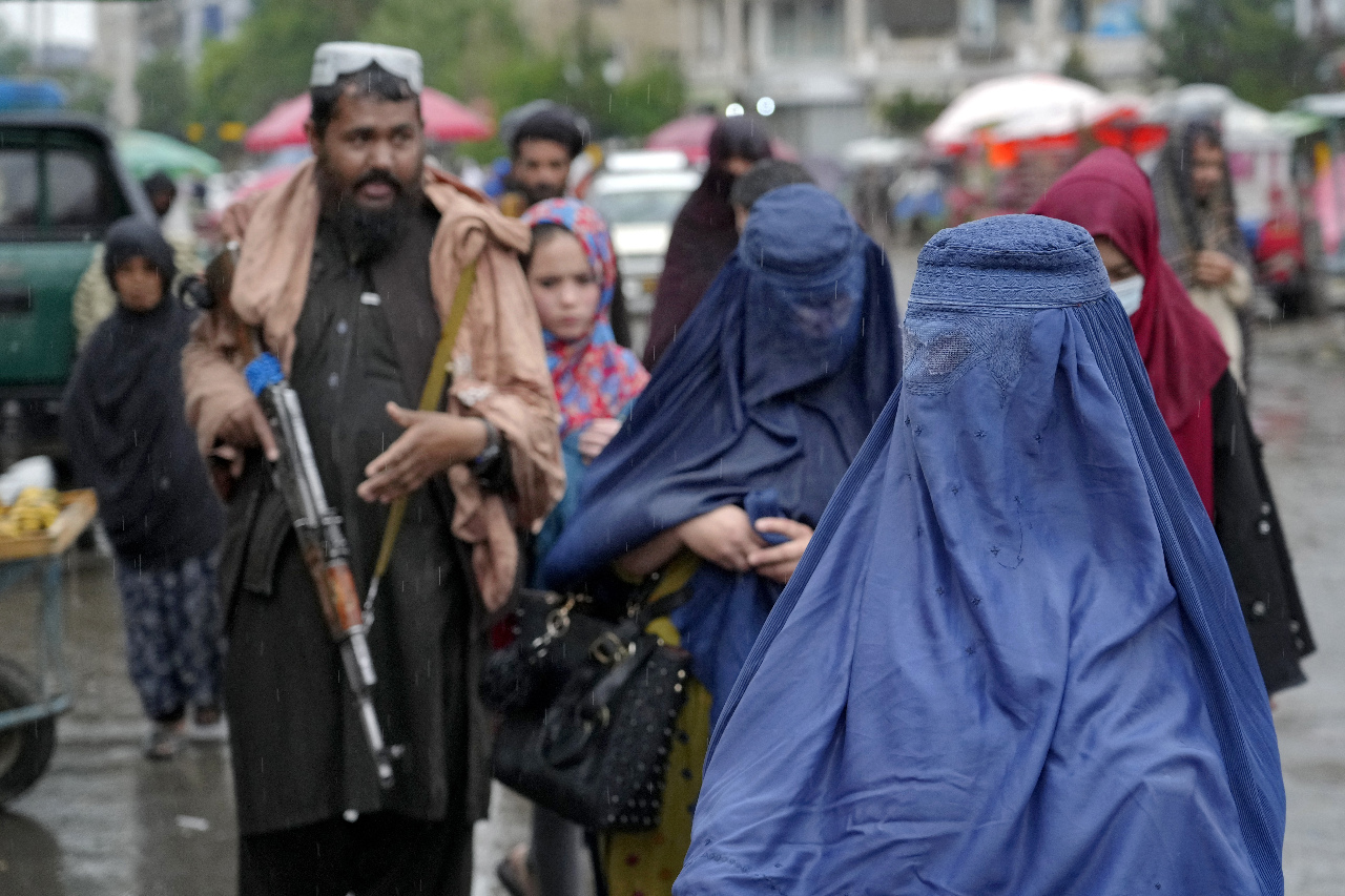 Afghan Taliban karagdagang pang-aapi ng mga kababaihan, US nagpapataw ng mga bagong paghihigpit