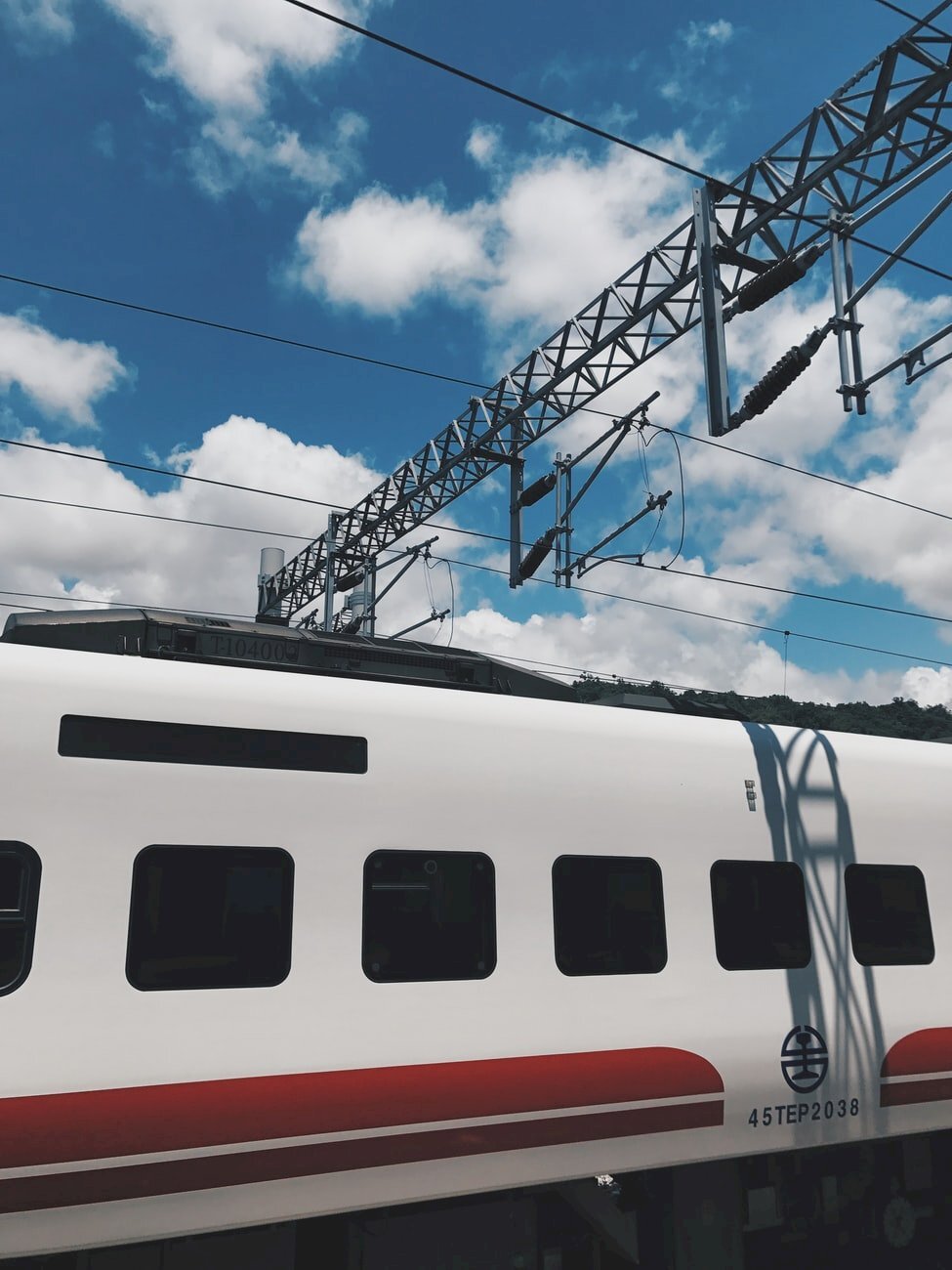 Ang Taiwan Railway ay pinagbantaan ng maraming bomba, at inaresto ng pulisya ang mga menor de edad na sangkot sa kaso