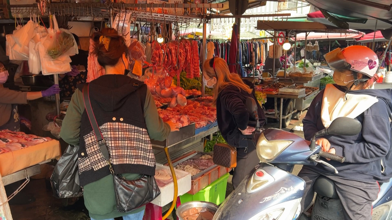 Ang kakulangan sa feed ay nagpapadala ng mataas na presyo ng baboy sa Taiwan