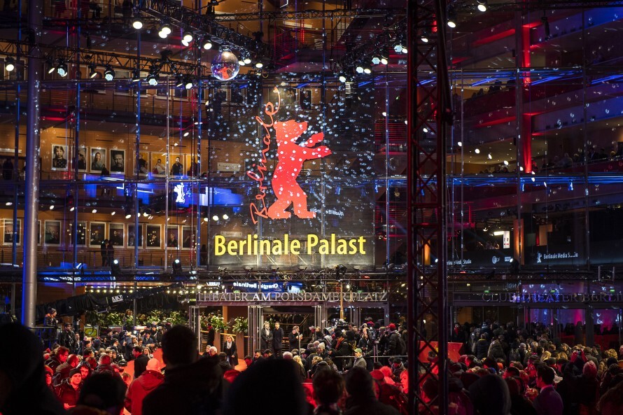 Nagbukas na Berlin International Film Festival sa pakikiisa sa mga napoprotestang Ukranian at Iranian