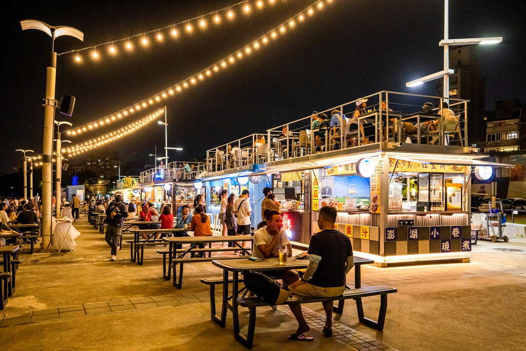 Tara Mamasyal - Dadaocheng Wharf & Bali Left Bank