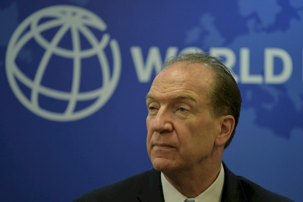 Maagang nagbitiw sa posisyon ang World Bank chief sa gitna ng kontrobersya ng climate change