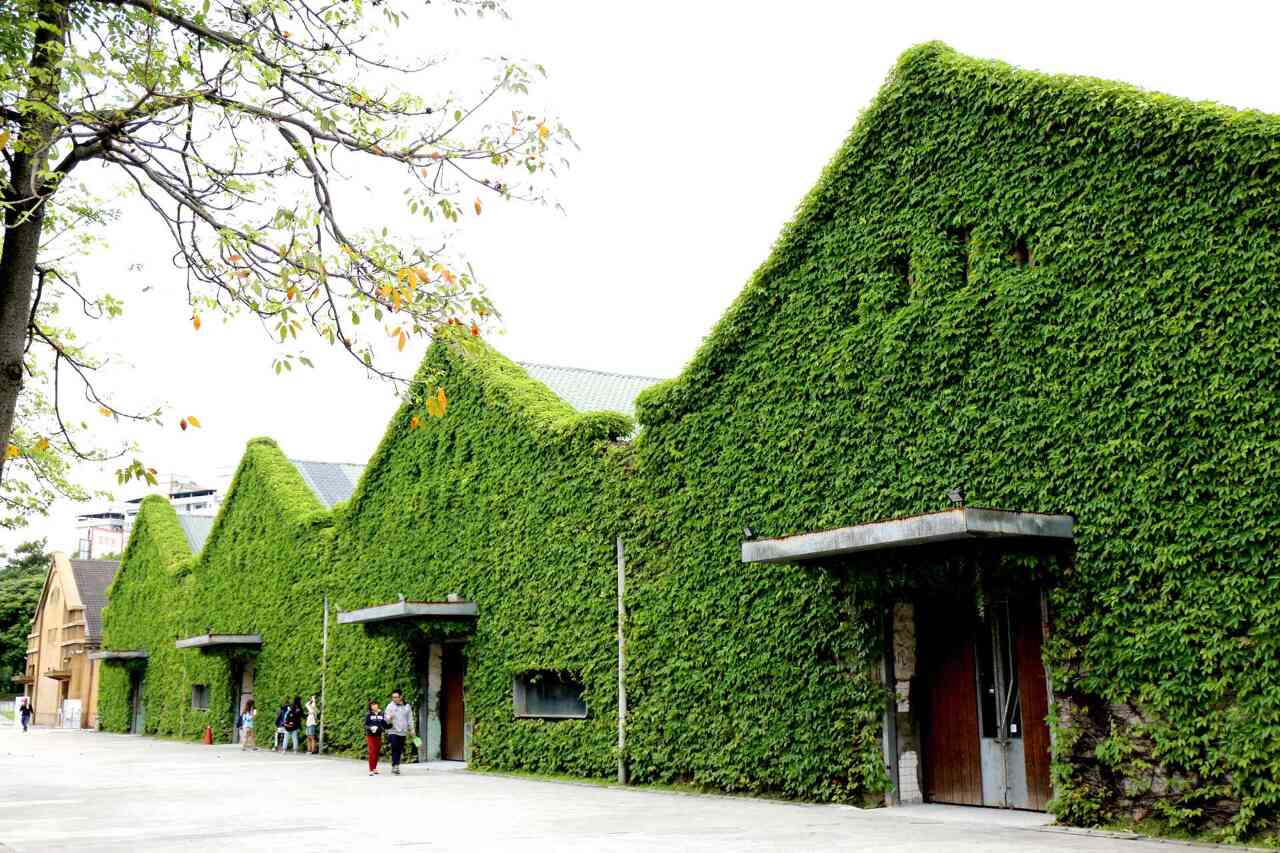 Tara Mamasyal - Huashan 1914 Creative Park & Guang Hua Digital Plaza