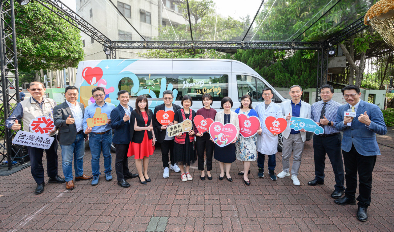 Pag-ibig na Walang Hangganan Public Welfare Proposal Digital Dental Touring Vehicle Naglayag noong Mayo