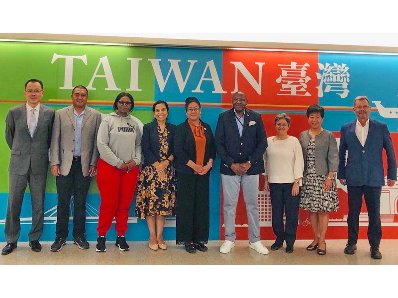 Si Pangulong Tsai ay tumanggap ng delegasyon ng mga kinatawan ng UN mula sa mga diplomatikong kaalyado ng Taiwan