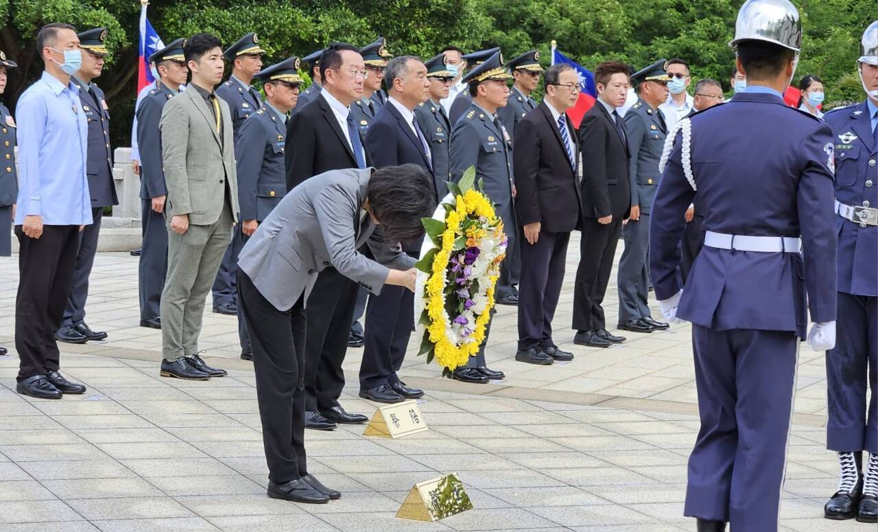Nagbigay-galang si Pangulong Tsai sa mga beterano sa kaganapan sa paggunita sa Ikalawang Krisis ng Taiwan Strait