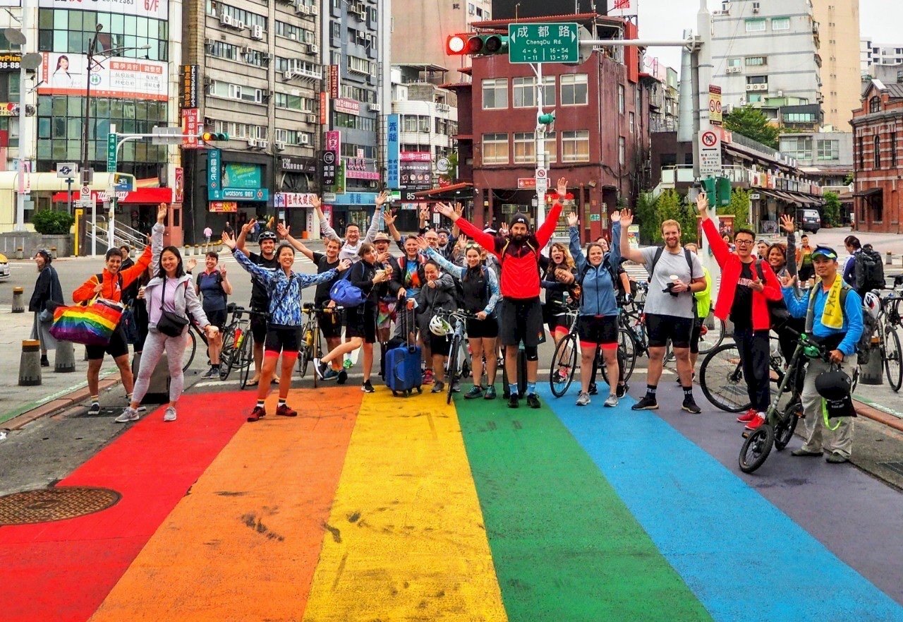 Nasaan ba ang Rainbow Street dito sa Taiwan?