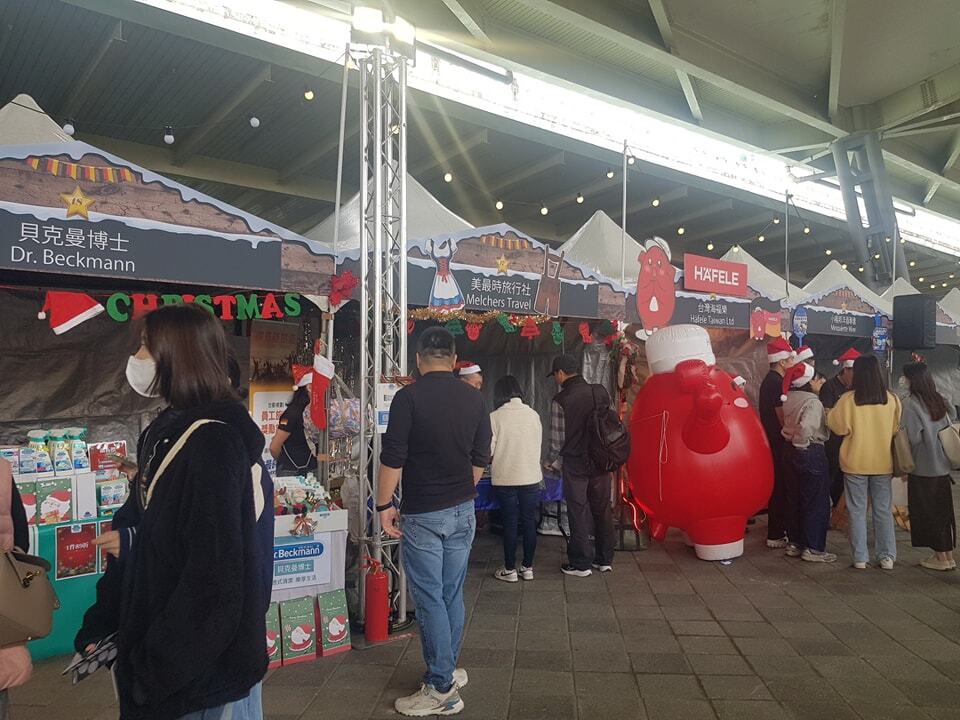 Xmas Markets & Flower Show!