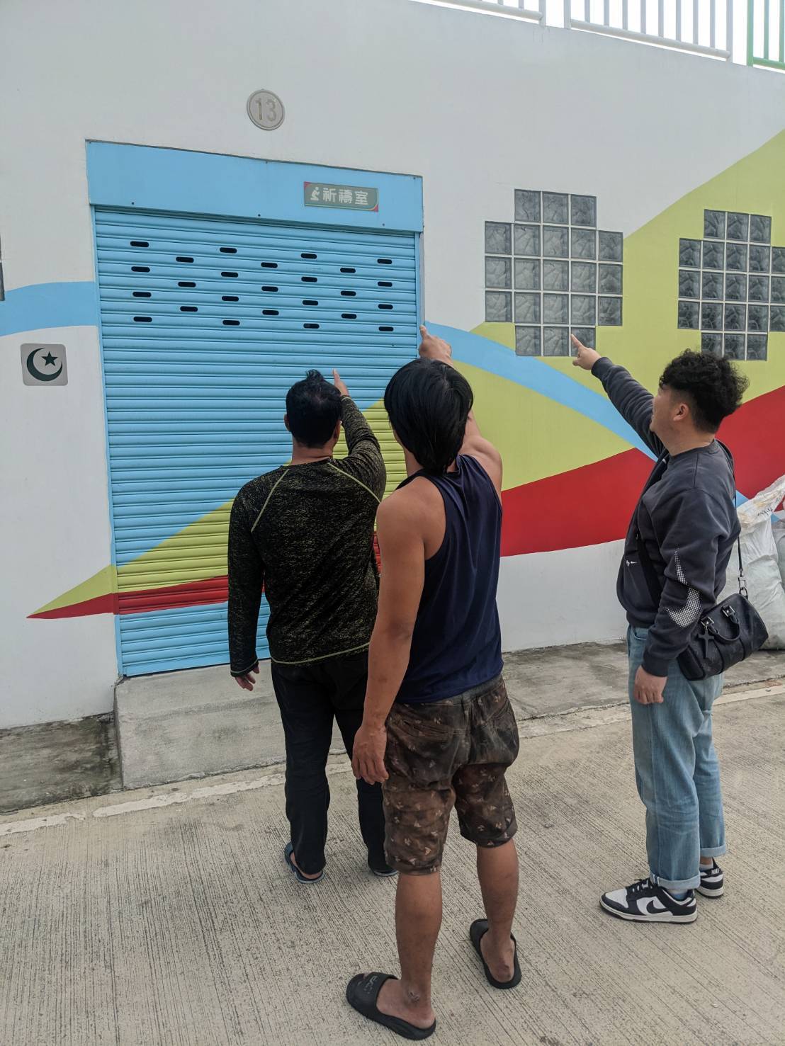 Mga Muslim migrant fishermen humiling ng prayer room