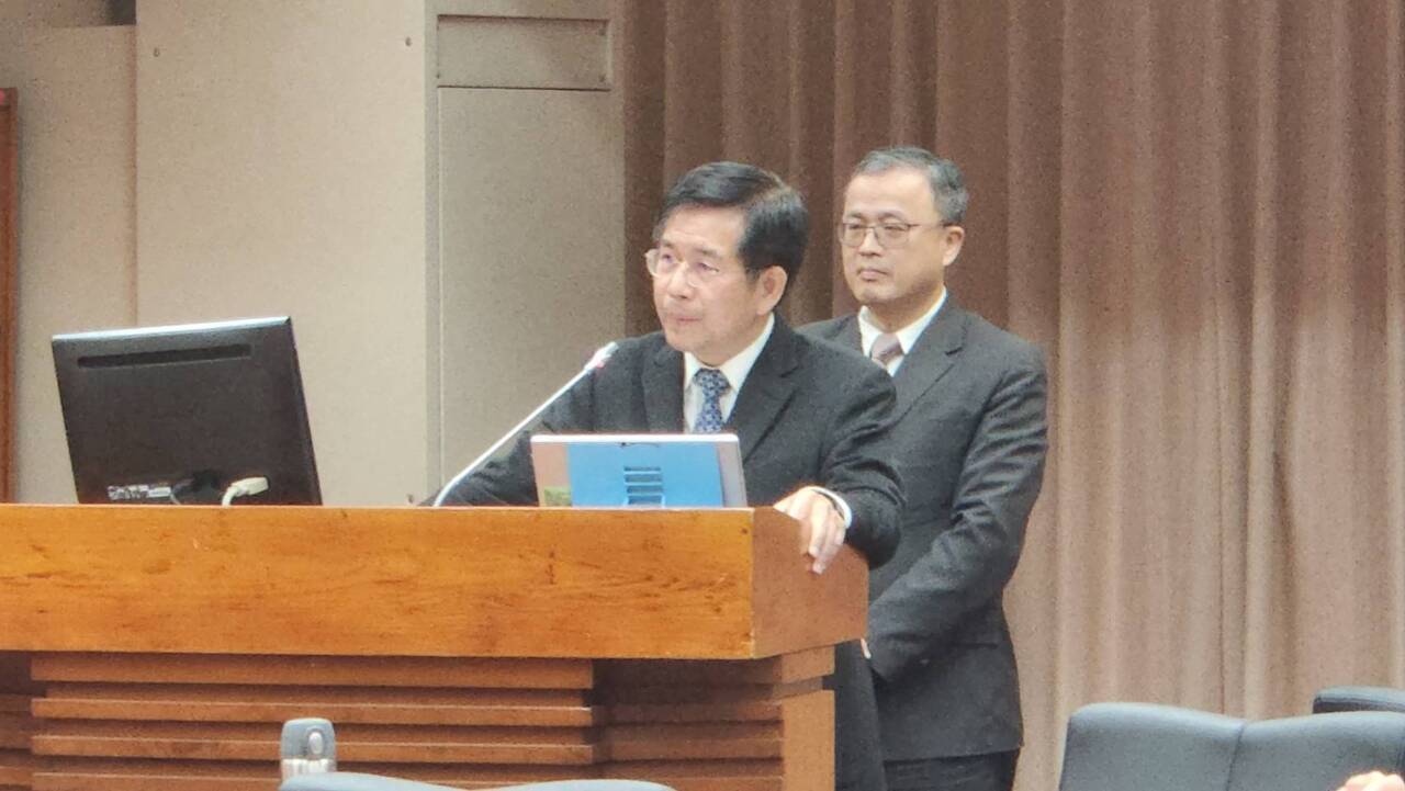 Isang high school student sinaktan ang kanyang teacher. Ministro ng Edukasyon: Simula ngayong taon, 1,600 pang special education assistant ang madadagdag sa loob ng apat na taon.