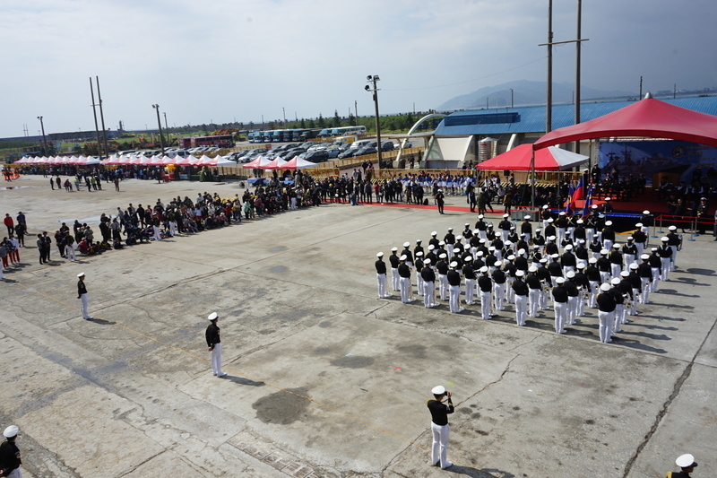 Pamilya, dumadayo sa Open Days ng Taiwan Navy