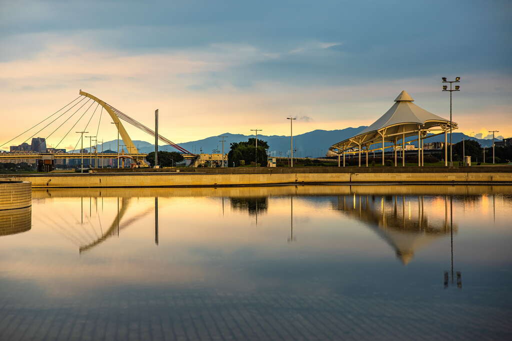 Tara Mamasyal - Dajia Riverside Park