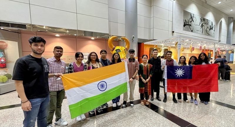 Dumating sa Taiwan ang unang grupo ng estudyanteng nagsasalita ng Chinese sa India para mag-aral ng isang buwan