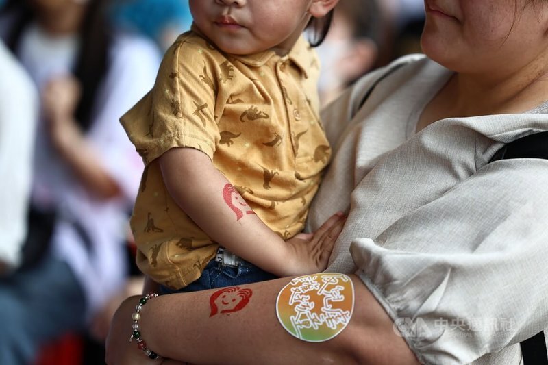 [Perspektibo ng mga interes ng mga bata at kabataan]  Mapagkakatiwalaan ba ang mga bata at kabataan na gumawa ng naaangkop na mga desisyong medikal para sa kanilang sarili