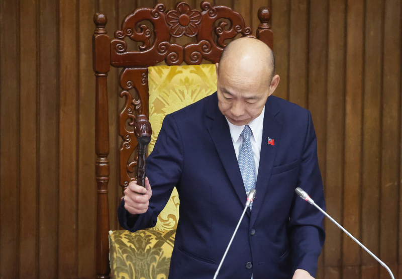Ikatlong pagbasa ng Legislative Yuan: Ang ipinag-uutos na edad ng pagreretiro ay maaaring palawigin pagkatapos ng konsultasyon ng labor-employer