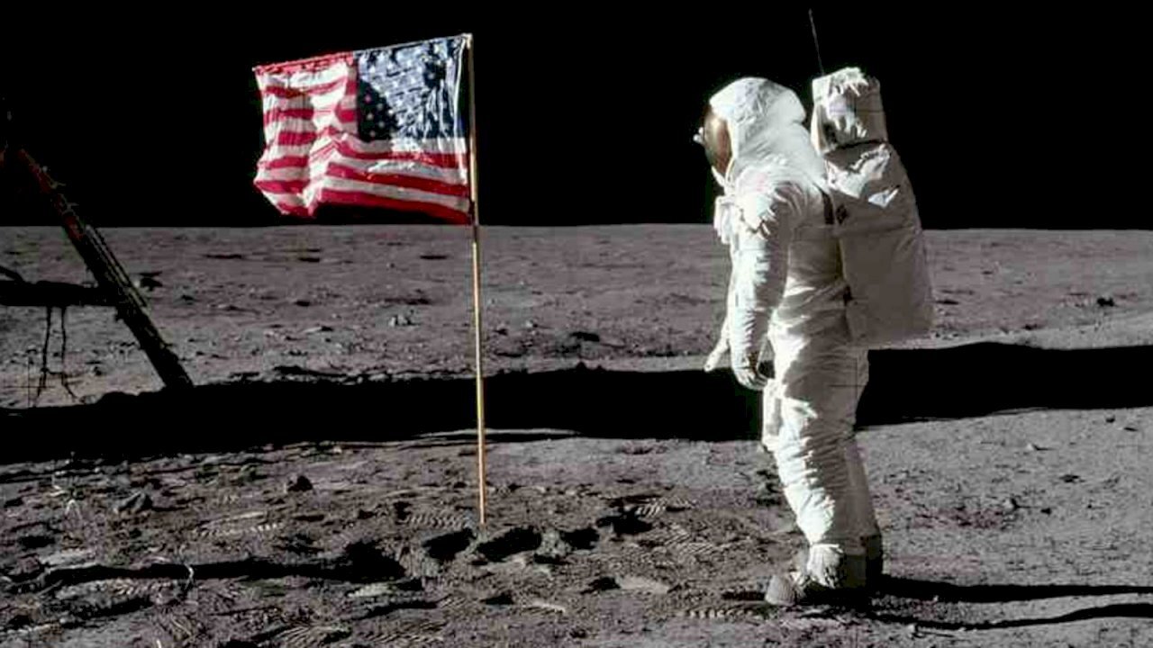 Kinumpirma ng buwan ang pagkakaroon ng malalaking kuweba, na maaaring maging ligtas na kanlungan para sa mga astronaut sa hinaharap