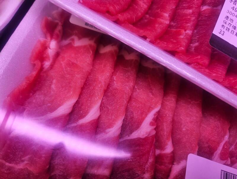 Immigration Department: Ilegal na pag-aangkat ng mga produktong baboy, 62 kaso  ang nasabat sa paliparan noong 2013