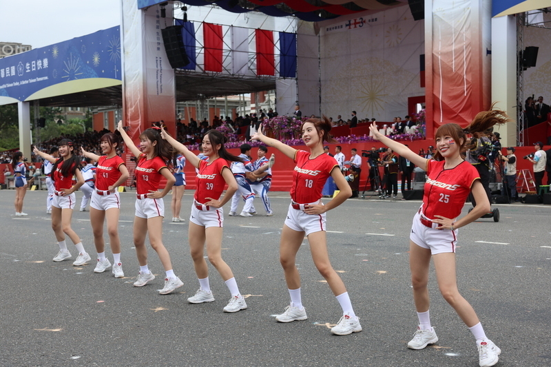 Natapos ang pagdiriwang ng 113th National Day ng Taiwan sa mga kahanga-hangang pagtatanghal