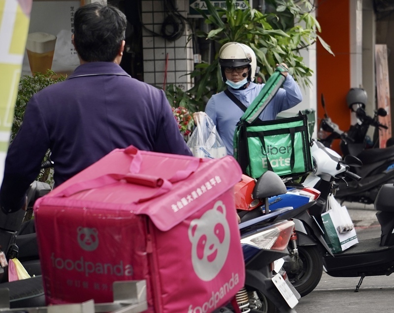 Naglabas ang Ministry of Labor ng Tatlong Dahilan Laban sa Pagsasama ng Dalawang Malaking Delivery Platform