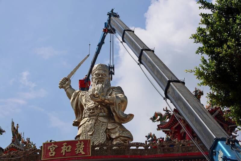 Muling binuksan ang Tallest God of Wealth statue sa Taiwan pagkatapos ng anim na buwang pagsasaayos
