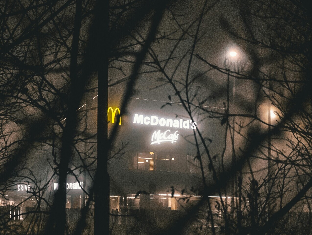 Partimer na Pinaghihinalaang Ginahasa ng Supervisor, Nagpakamatay McDonald's: Makikipagtulungan sa Imbestigasyon