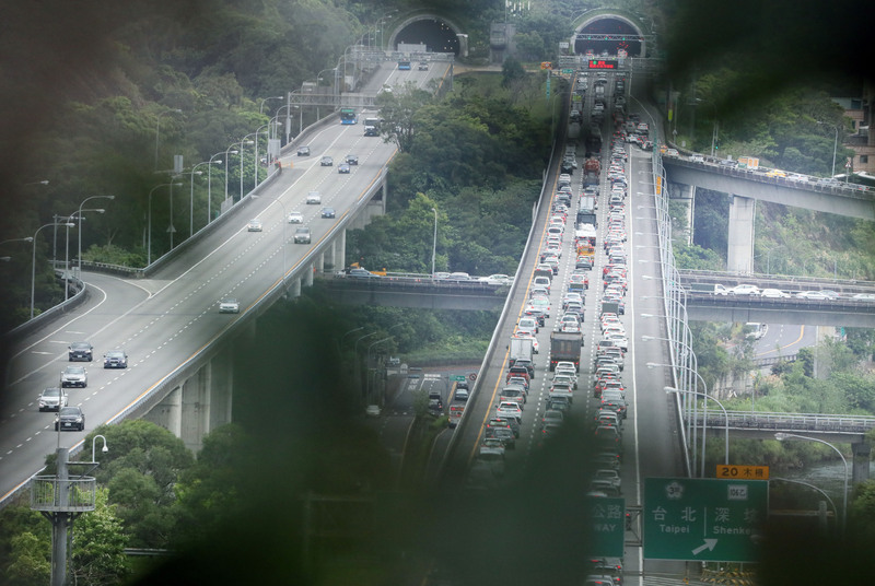 Mag-ingat sa Higit 10 Mataong Daan sa National Highways sa Araw ng Qingming at Araw ng mga Bata!