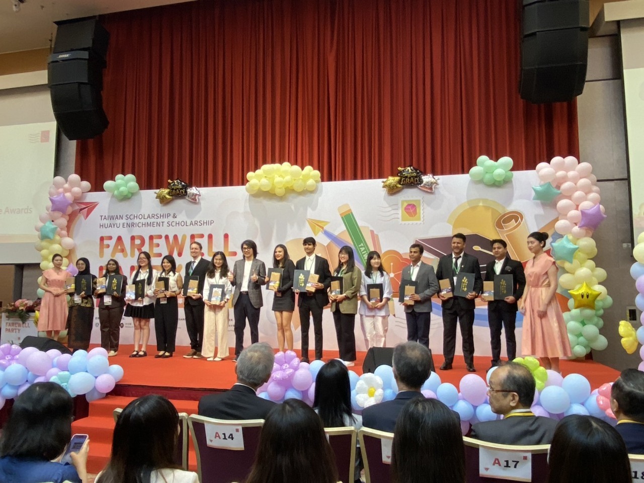 Mahigit 900 Scholarship Recipients sa Taiwan Mag Gragraduate na — Ayon sa Ministry of Education: Malugod kayong Inaanyayahang Gamitin ang mga Serbisyong Pagtulong sa Pananatili at Pagtatrabah